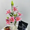 Decoración de Boda Mei Bao Arreglo Floral Artificial de Lirio de 6 Cabezas para Decoración de Mesa de Hogar y Hotel Flores Falsas