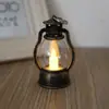 Lámpara de Linterna Pequeña Retro Nueva Transfronteriza Vela Electrónica LED Lámpara de Aceite Decoración Creativa de Atmósfera Regalo Lámpara de Viento Linterna de Caballo