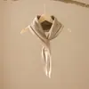 Bufanda Perforada de Cachemir 100% Puro para Mujer, Color Bloqueado, Versátil y de Moda, Sencilla y Elegante, Nuevo Modelo Otoño e Invierno, Elegante para el Trabajo