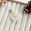 Pingente de Cadeado de Calcedônia Branca Natural de Alta Qualidade para Mulheres, Design Exclusivo, Luxo Leve de Ponta, Presente Exquisito para Melhores Amigas