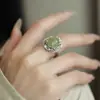 Novo Anel Estilo Chinês para Mulheres, Anel Aberto Ajustável Estilo Étnico Retrô de Alto Padrão de Nicho, Anel de Superfície de Ovo Verde Novo Produto