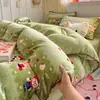 Colcha de leite veludo com ponto triangular de borda em concha espessada, conjunto de quatro peças estampado, roupa de cama fofa de desenho animado