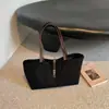 Bolso tote de moda estilo coreano 2026, minimalista y versátil con gran capacidad, adecuado para ir al trabajo y se puede llevar como bolso de hombro o bolso cruzado