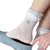 Calcetines para Mujer en Azul Claro con Bordado de Moño Hecho a Mano, Diseño de Oso, Malla Transpirable Versátiles Slouch Socks Mayoreo