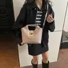 2026 Bolsa de Ombro Único Moda Transfronteiriça Bolsa de Palha Cor Sólida Texturizada Bolsa Feminina Casual para o Dia a Dia Bolsa Transversal