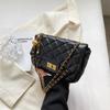 Bolso cuadrado pequeño informal con cadena rómbica, bolso de tela suave para mujer, bolso bandolera de hombro para otoño 2022.
