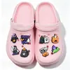 Decoraciones de zapatos de zueco de dibujos animados para Halloween, lindos dijes de zapato de goma blanda de gato negro y calabaza, accesorios decorativos DIY para zapatos de jardín en stock