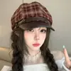 Sombrero de mujer de moda para otoño e invierno, ala de cuero a cuadros, sombrero octogonal vintage, circunferencia de cabeza grande, hace que la cara se vea más pequeña, sombrero de artista, versátil y moderno