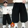 Calças de Pelúcia Outono e Inverno para Meninos Estilo Casual para Meninos Pequenos Calças Jogger 2026 Novas Calças de Lã Inteiras para Crianças Estilo Lanterna