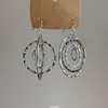 Brincos Vintage Cool de Estrela Martelada em Múltiplas Camadas para Mulheres, Design de Nicho com Sensação de Luxo, Tarrachas Doces e Cool que Fazem o Rosto Parecer Menor