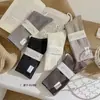 Nuevos Calcetines de Lana Gruesos y Cálidos para Hombre y Mujer Serie de Algodón de Doble Aguja Vertical Estilo Académico Estudiante Cachemir de Tubo Largo