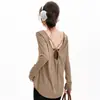 Camiseta de manga larga para yoga para mujer, casual, deportiva, corte holgado, cuello redondo, con diseño cruzado en la espalda, top versátil