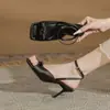 Sandalias de Moda de Tacón Alto Jingang Xj51001 para Uso Exterior 2025 Nuevo Verano Punta Cuadrada Tacón de Aguja Versátiles Zapatos de Mujer de Tacón Medio