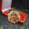 Los fabricantes fabrican y suministran todo tipo de medallas de cobre, de honor y reconocimiento de los juegos, medallas de metal.