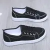 Zapatos de lona populares para mujer con diseño de grulla de almohada blanca, transpirables, nuevo modelo primavera 2026, zapatos de tela del viejo Pekín, zapatillas deportivas casuales versión coreana