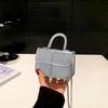 Celebridad de Internet Texto Bolsa Pequeña para Multitud 2024 Bolso Nuevo para Mujer Verano Popular Bolso Cruzado Versátil Mini Portátil Bolso Cuadrado Pequeño