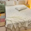 26 modelos nuevos de juegos de sábanas de tres piezas, suaves y amigables con la piel, con estampado de fresas, adecuados para habitaciones infantiles, utilizables en todas las estaciones