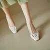 Zapatos Retro Profesionales para Commuter para Mujer Moda Nueva Primavera y Verano Versátiles de Tacón Alto Grueso Puntera Cerrada de Cuero