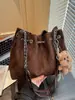 Bolso de Cadena Retro de Aspecto Elevado para Mujer 2025 Nuevo Bolso Cubo de Gamuza Gran Capacidad Bolso de Hombro Único para Mujer