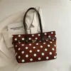 Bolso de mano de lunares de moda para mujer, nueva colección 2026, bolso de hombro de gran capacidad para el trabajo, bolso tote vintage de gamuza