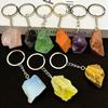 Llavero irregular de piedra de cristal natural transfronterizo amatista ojo de tigre piedra de cristal en polvo diy colgante de joyería para bolso