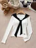 7019# Camiseta de Manga Larga Elegante y Única con Cuello Azul Marino Bordado de Lunares para Mujer Capa Interior Otoño/Invierno con Almohadillas para Sujetador Integradas Top Base