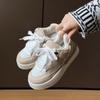 Zapatos blancos con forro de polar para invierno 2024 nuevos coreanos ins estudiantes femeninas cálidos altura zapatos de plataforma deportivos calle F168