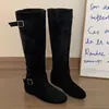Botas altas retro de suela plana en color café, botas largas para mujer, nuevo estilo de verano 2026, adecuadas para combinar con faldas, botas de estilo coreano con suela blanda