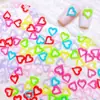 Novos acessórios de nail art de coração oco em cor sólida, mini decorações de coração de pêssego tridimensionais doces para atacado direto