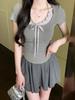 Camiseta de Manga Corta con Cuello Halter de Deseo Puro Estilo Francés para Mujer, Ajuste Entallado, Top Corto Irregular de Hombro Derecho