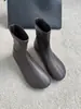 Nova Coleção Outono/Inverno 2026: Botas redondas, curtas, elásticas, de caimento justo, botinhas da moda de sola reta, botas femininas sem cadarço