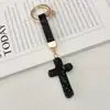 Chaveiro Pingente Cruz Tendência Argila Macia Diamante Incrustado Cruz Simples Personalidade Charme de Bolsa Leve Luxo Chaveiro de Carro