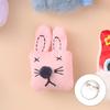 Primavera y verano nuevo broche de conejo felpa lindo animal pequeño caricatura japonés ropa de niñas zapatos colgante de bolso pequeño regalo