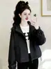 Chamarra con capucha para mujer, estilo nuevo primavera y otoño 2026, chamarra corta versátil casual tipo workwear para personas petite