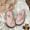 Chinelos de Dedo com Bolinhas e Gatinho de Sola Grossa, Chinelos Macios e Fofos, Estilo Coreano Feminino de Verão para Praia Antiderrapantes
