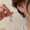 Pendientes franceses de alta gama con pétalos blancos de concha suave, pendientes de perlas con borlas y flores de temperamento para mujer, a la moda, combinables con todo.