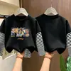 Camiseta listrada de manga comprida para meninas, novo estilo outono 2026, camiseta básica de algodão puro para crianças meninas, top para crianças maiores