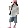Conjunto de Camisa de Manga Larga con Protección Solar de Verano y Shorts de Mezclilla para Niñas 2026 Nuevo Elegante Conjunto de Dos Piezas para Niños Mayores