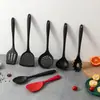 Conjunto de colheres de silicone antiaderentes para panelas, próprias para alimentos, resistentes a altas temperaturas, ideais para uso doméstico. Fabricado por atacado.