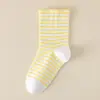 Industria de Calcetines Zhuji: Calcetines posparto para mujer para otoño e invierno, cálidos, holgados, para uso en casa, calcetines de dormir de algodón puro a rayas hasta la mitad de la pantorrilla para mujeres embarazadas, venta al por mayor