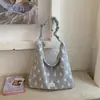 Bolso Casual de Gran Capacidad con Lunares para Mujer 2026 Nuevo Versátil para el Trabajo Bolso de Hombro Cruzado Bolso de Lona de Gran Capacidad