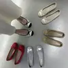 Zapatos de mujer para aumentar la altura, nuevos bailarinas de estilo francés otoño 2026 para combinar con faldas