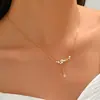 Producto Transfronterizo Más Vendido de Amazon: Collar de Flor de Viento Suave de Camelia y Mariposa con Zirconia, Joyería de Collar de Alta Gama