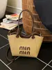 Bolso Pequeño Exquisito Versátil para Mujer 2026 Nuevo Invierno Nicho Retro Bolso de Mano Simple para Viajar Bolso Cruzado