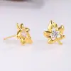 Brincos de Folha de Bordo Francesa de Metal Simples e Elegantes, Modernos, Nicho de Alta Qualidade Versáteis Brincos de Zircônia Femininos