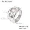 Anillo de pentágono con costuras incrustado de diamantes, estilo chic europeo y americano, venta caliente, diseño de nicho de lujo ligero, joyería chapada en acero de titanio con oro de 18 quilates