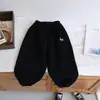 Pantalones deportivos para niños, forrados de felpa y engrosados, invierno 2026, pantalones simples y elegantes para niñas, pants con estampado de letras para primavera y otoño