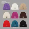 Gorros de Lana Cálidos de Otoño e Invierno para Mujer, Gorros Tejidos Lindos con Bordado de Letras y Osos, Gorros Fríos de Punto para Parejas de Estudiantes Venta al por Mayor