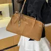 Bolsa de terciopelo simple de gran capacidad 2026 moda diaria para ir al trabajo estilo coreano nuevo bolso de mano tipo tote otoño gamuza elegante bolso de hombro para mujer
