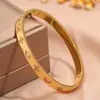 Pulsera de Acero de Titanio Transfronteriza Más Vendida Que No Se Desvanece, Moda de Alta Gama para Mujeres, Popular en Europa y América, Hebilla de Lujo Ligero Pulsera de Amor